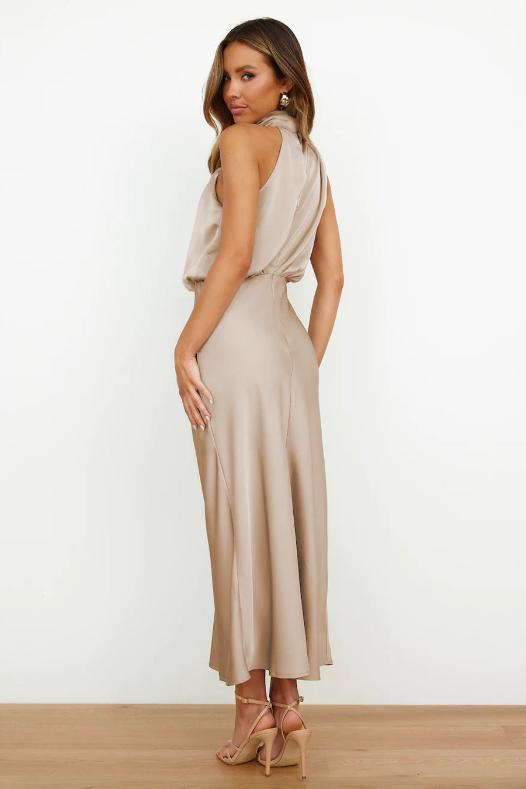 Isabella | Stylish and Alluring Long Dress