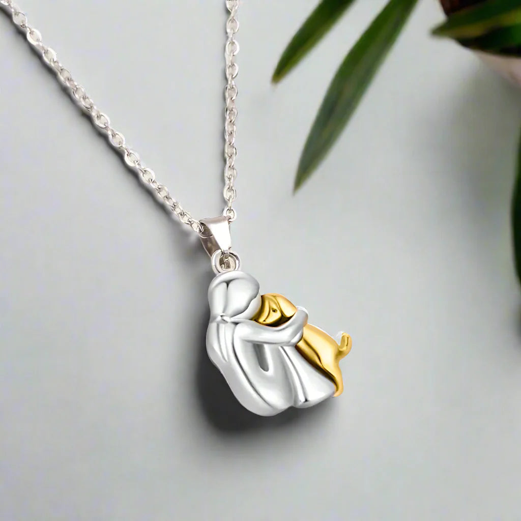 Lelin | Timeless Dog Love Pendant