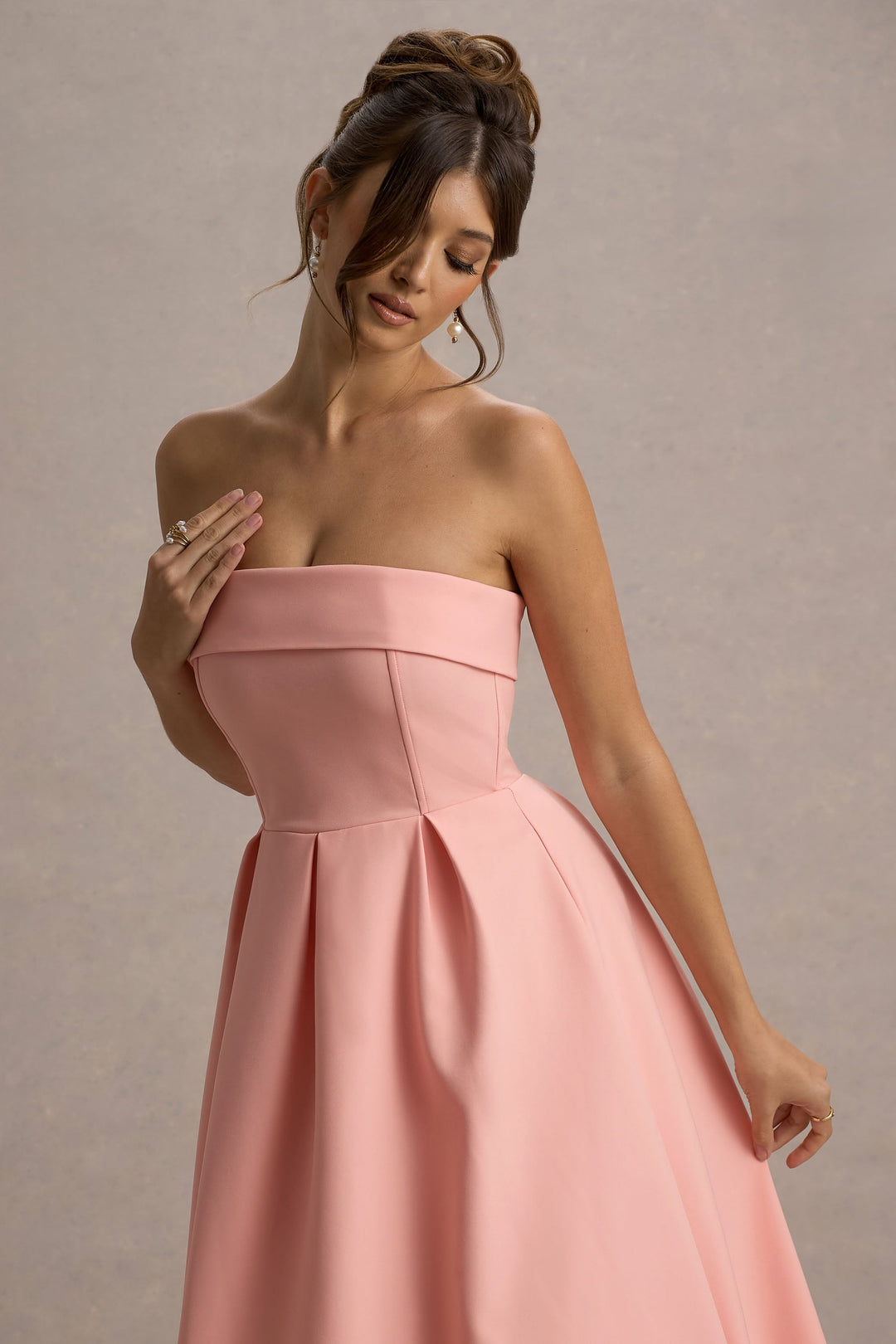 Anne | Stylish Midi Dress with Off-Shoulder Neckline